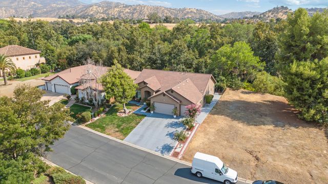 32937 Riverside Drive, Springville, CA 93265