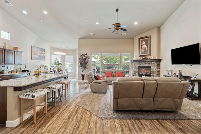 32937 Riverside Drive, Springville, CA 93265