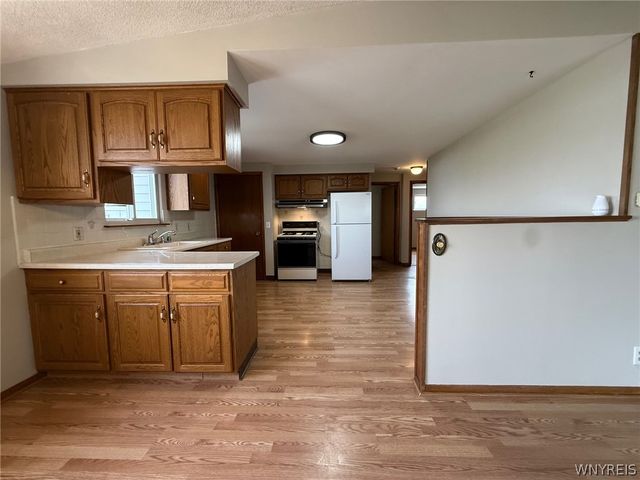 30 Betty Lou Lane, Cheektowaga, NY 14225