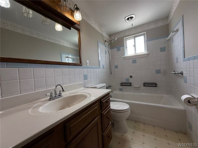 30 Betty Lou Lane, Cheektowaga, NY 14225