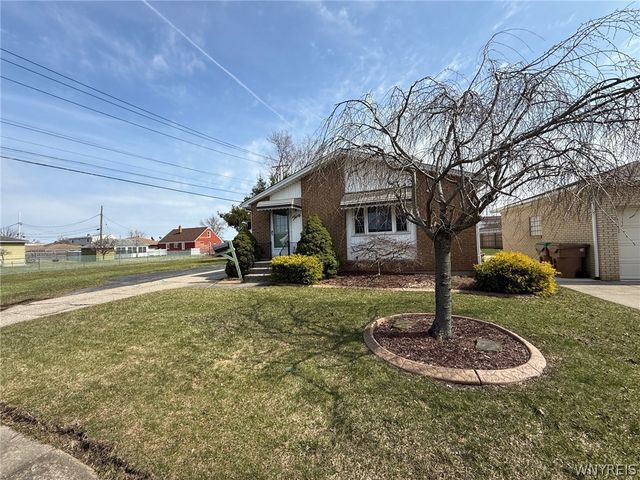30 Betty Lou Lane, Cheektowaga, NY 14225