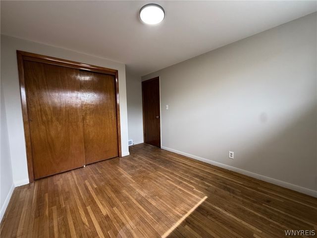 30 Betty Lou Lane, Cheektowaga, NY 14225