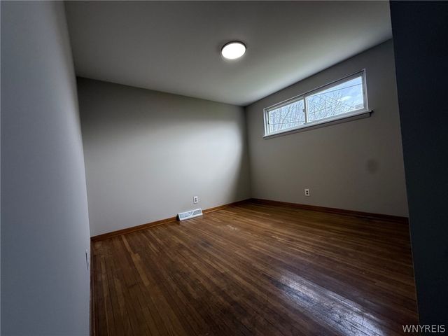 30 Betty Lou Lane, Cheektowaga, NY 14225