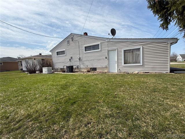 30 Betty Lou Lane, Cheektowaga, NY 14225