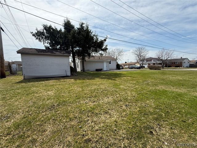 30 Betty Lou Lane, Cheektowaga, NY 14225