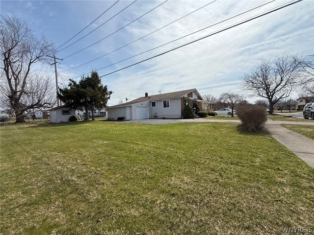 30 Betty Lou Lane, Cheektowaga, NY 14225