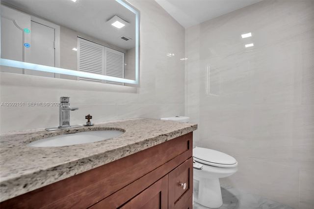 1849 S Ocean Drive PH3, Hallandale Beach, FL 33009