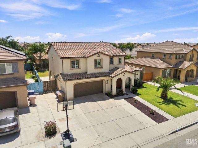 5101 Gleaming Gem Way, Bakersfield, CA 93313