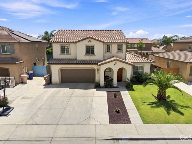 5101 Gleaming Gem Way, Bakersfield, CA 93313
