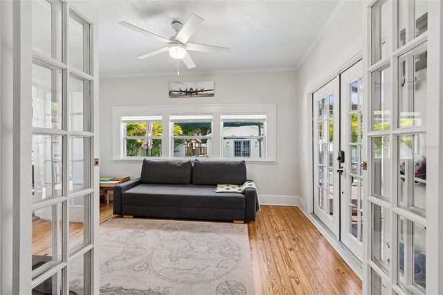 1126 16TH AVENUE N, St Petersburg, FL 33704