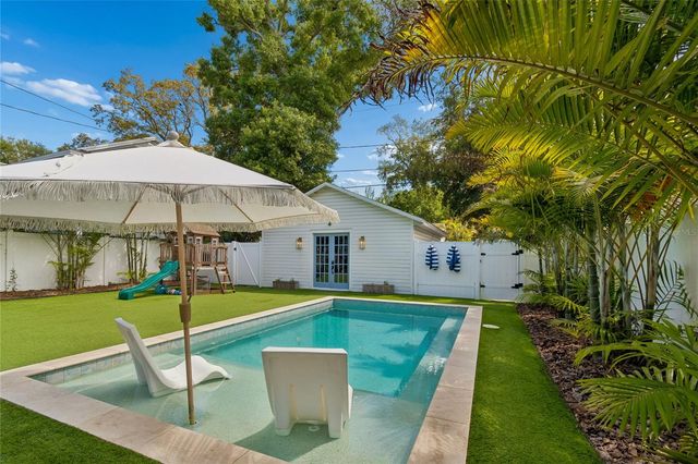 1126 16TH AVENUE N, St Petersburg, FL 33704