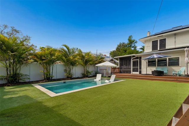 1126 16TH AVENUE N, St Petersburg, FL 33704