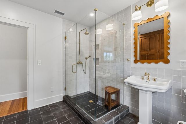 1126 16TH AVENUE N, St Petersburg, FL 33704