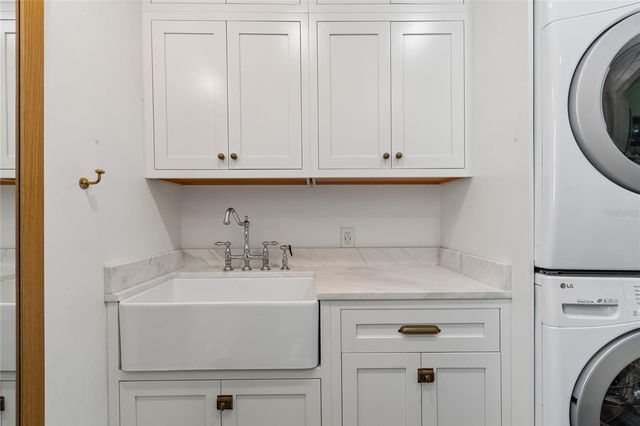 1126 16TH AVENUE N, St Petersburg, FL 33704