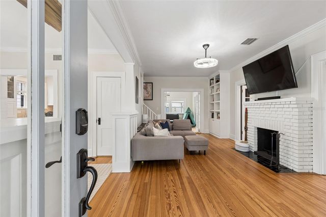 1126 16TH AVENUE N, St Petersburg, FL 33704