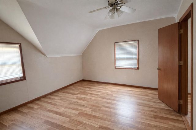 46 2nd Street NE, Madelia, MN 56062