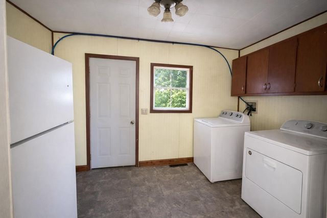 46 2nd Street NE, Madelia, MN 56062