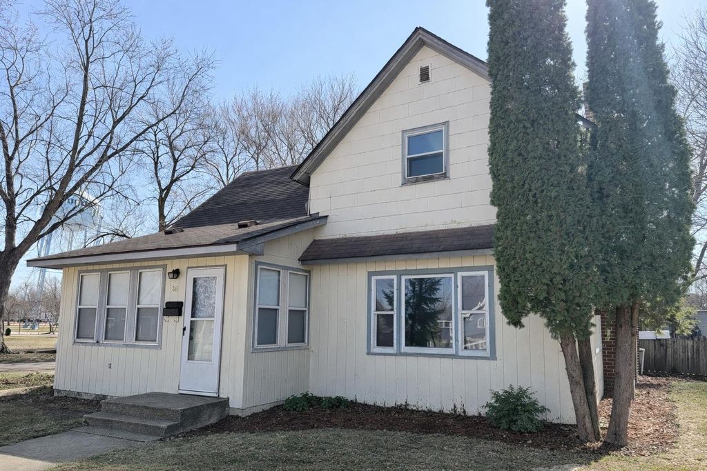 46 2nd Street NE, Madelia, MN 56062