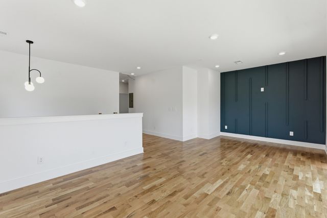 107 Lewis St, Nashville, TN 37210