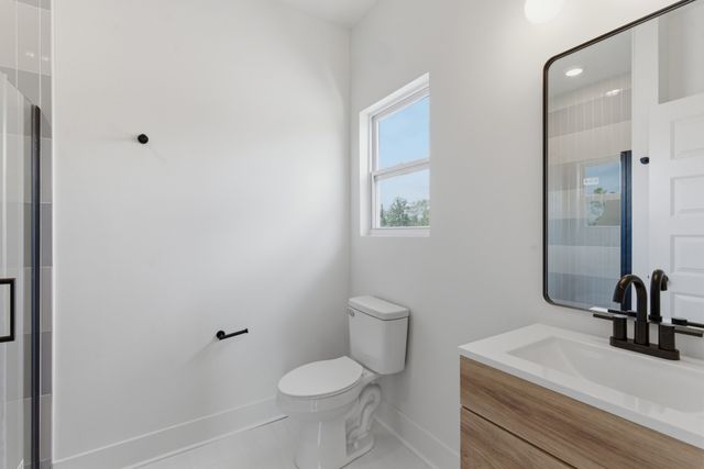 107 Lewis St, Nashville, TN 37210