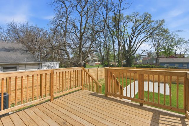 107 Lewis St, Nashville, TN 37210