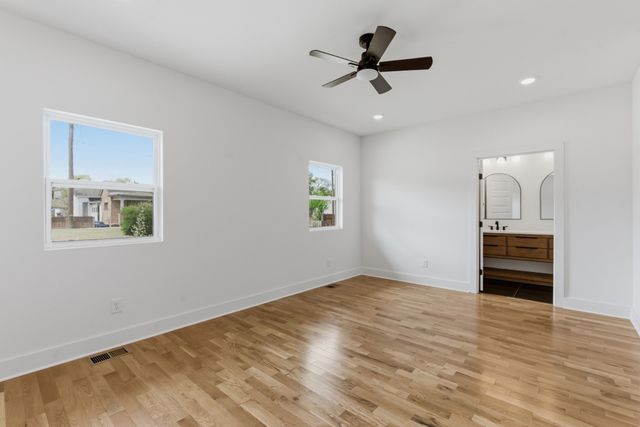 107 Lewis St, Nashville, TN 37210