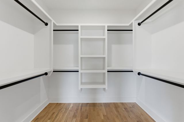 107 Lewis St, Nashville, TN 37210