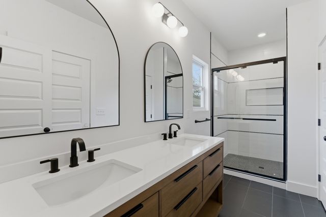 107 Lewis St, Nashville, TN 37210