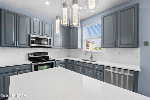 3231 WANDERING OAKS Drive, Orange Park, FL 32065