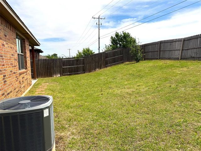 2025 Scarlet Circle, El Reno, OK 73036