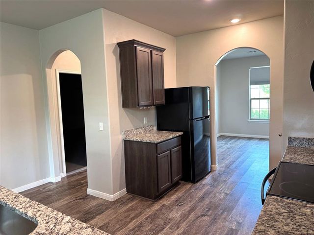 2025 Scarlet Circle, El Reno, OK 73036