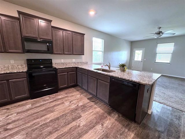2025 Scarlet Circle, El Reno, OK 73036
