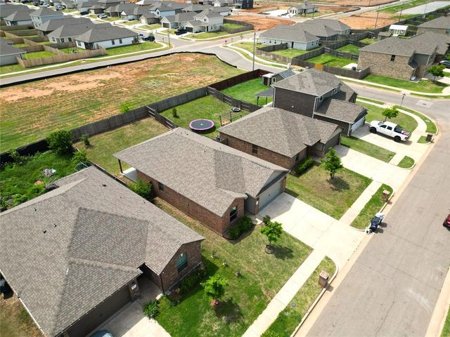 2025 Scarlet Circle, El Reno, OK 73036