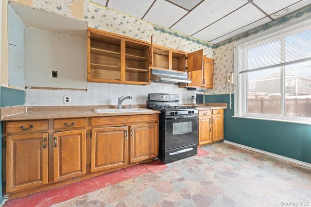 11934 145th Street, Jamaica, NY 11436