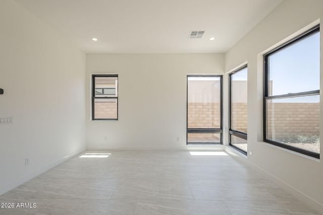 14125 E HIGHLAND Avenue, Fountain Hills, AZ 85268