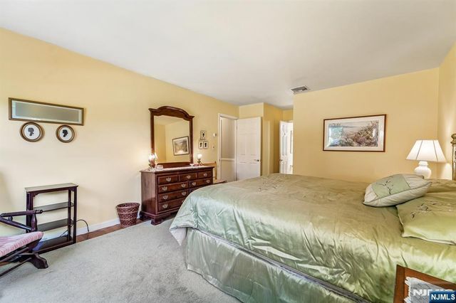 30 Arlton Avenue, Allendale, NJ 07401