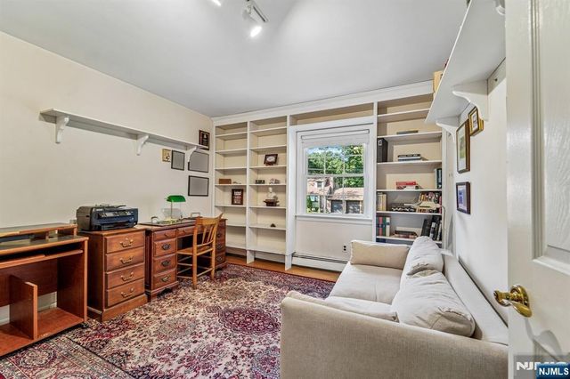 30 Arlton Avenue, Allendale, NJ 07401