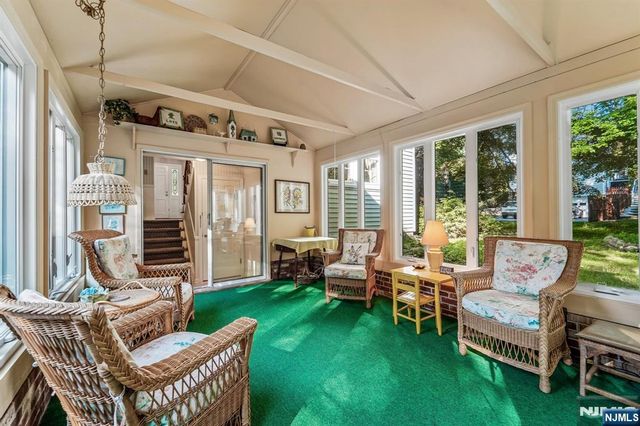 30 Arlton Avenue, Allendale, NJ 07401