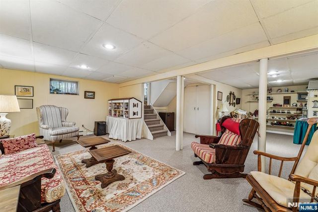 30 Arlton Avenue, Allendale, NJ 07401