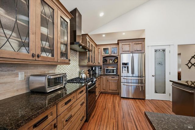 18793 N Shore Dr, Hidden Valley Lake, CA 95467