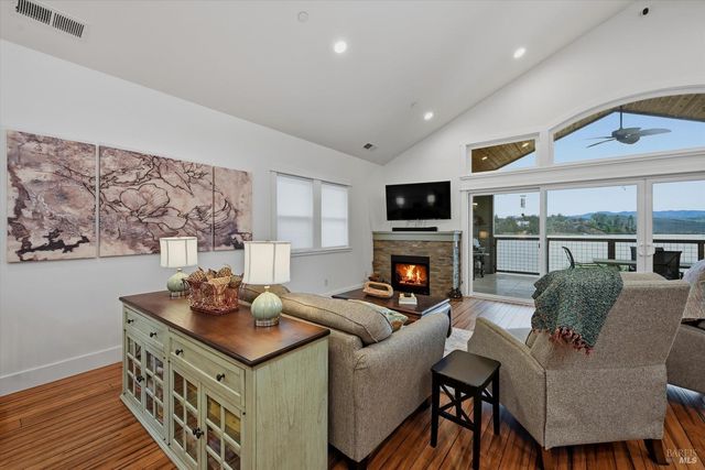 18793 N Shore Dr, Hidden Valley Lake, CA 95467