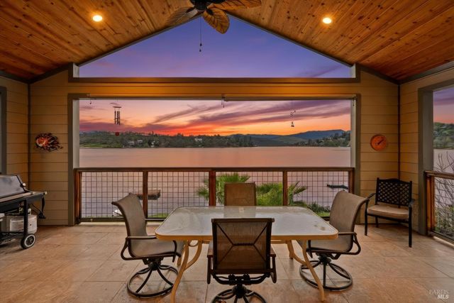 18793 N Shore Dr, Hidden Valley Lake, CA 95467