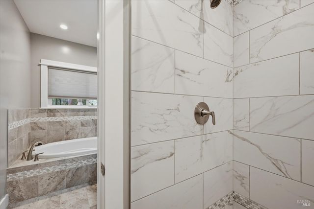 18793 N Shore Dr, Hidden Valley Lake, CA 95467