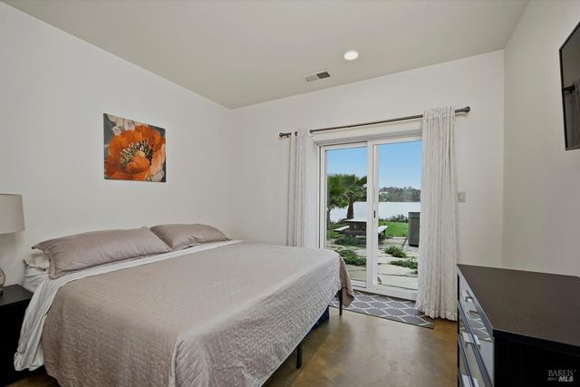 18793 N Shore Dr, Hidden Valley Lake, CA 95467