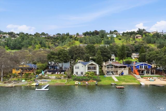 18793 N Shore Dr, Hidden Valley Lake, CA 95467