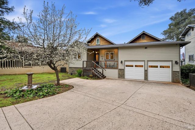 18793 N Shore Dr, Hidden Valley Lake, CA 95467