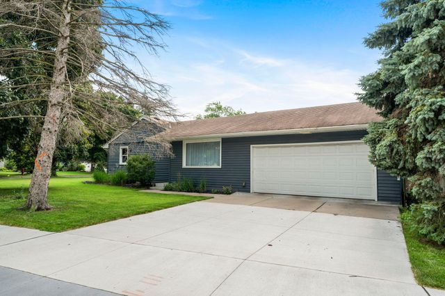 2500 Xylon Avenue S, Saint Louis Park, MN 55426