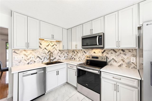2218 MCMAHON COURT 1038, Orlando, FL 32812
