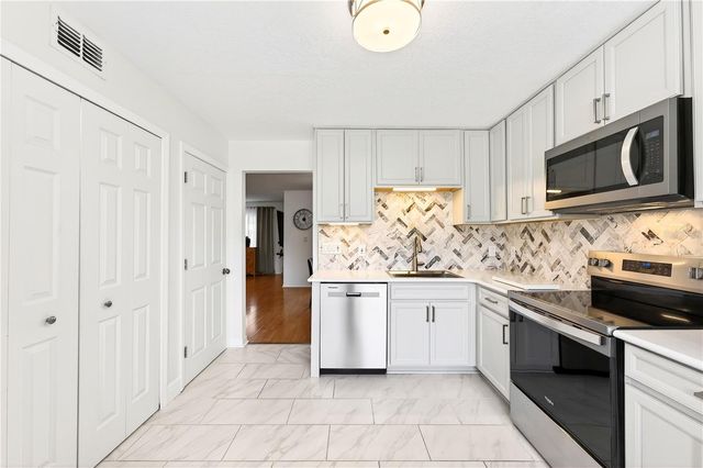 2218 MCMAHON COURT 1038, Orlando, FL 32812