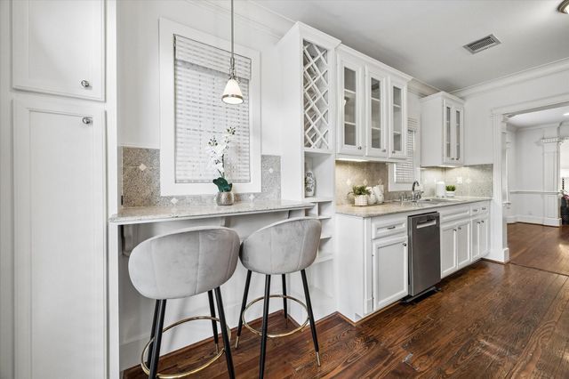 1115 Harvard Street, Houston, TX 77008
